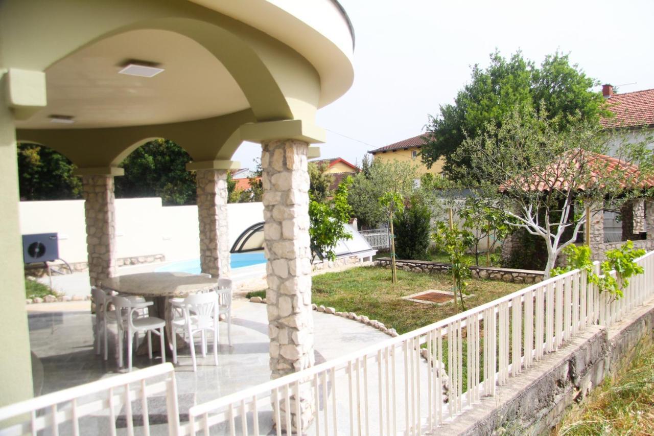 Villa Lusi House Sveti Filip i Jakov Esterno foto