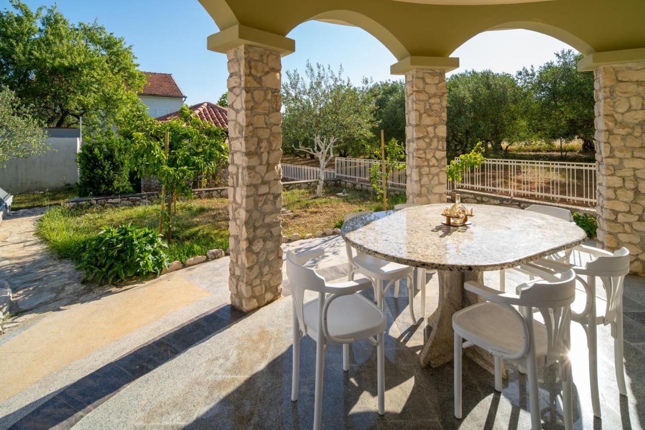 Villa Lusi House Sveti Filip i Jakov Esterno foto