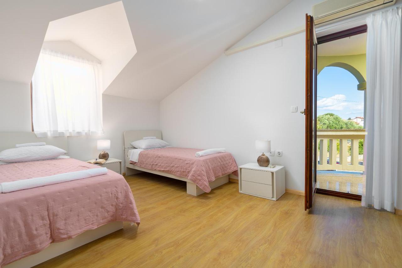 Villa Lusi House Sveti Filip i Jakov Esterno foto