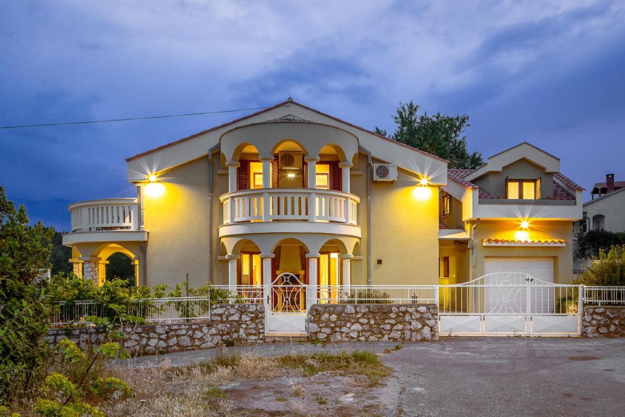 Villa Lusi House Sveti Filip i Jakov Esterno foto